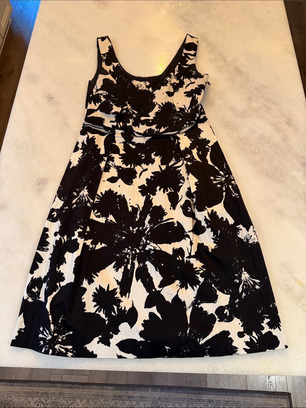 Ann Taylor Black and White Floral Scoop Neck Dress